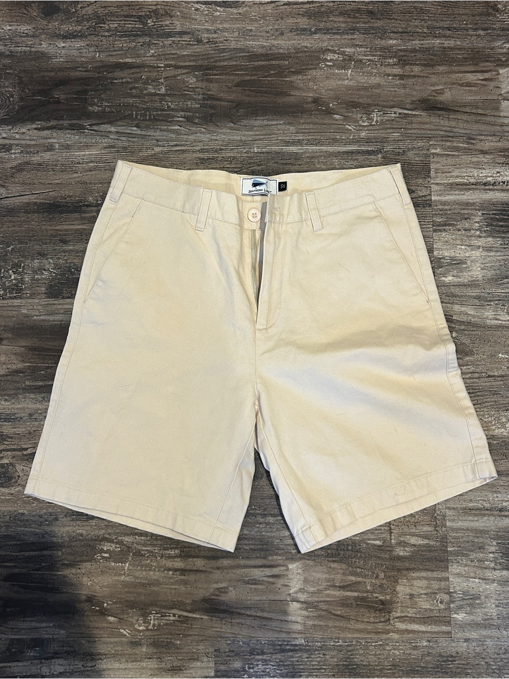 Southern Lure Men’s Size 32 Cream Khaki Chino Shorts